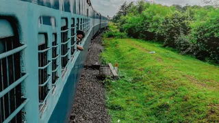 Rajasthan Couple Jumps Into 90-Foot Deep Valley To Avoid Getting Hit By Train | Viral Video Shocks Internet